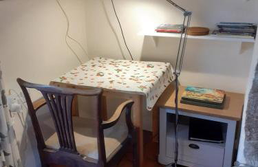 Cottage On The Square - Photo 14