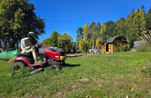 Peaceful Farm Airstream Camper Retreat - Hot Tub - Foto 8