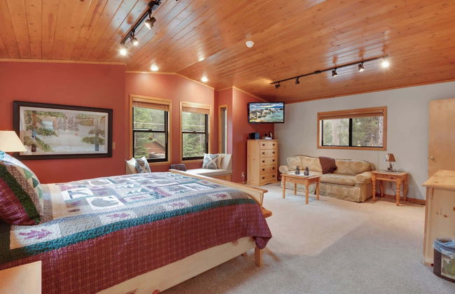 Lake Tahoe Treasure! Minutes From Beach & Skiing - Foto 3