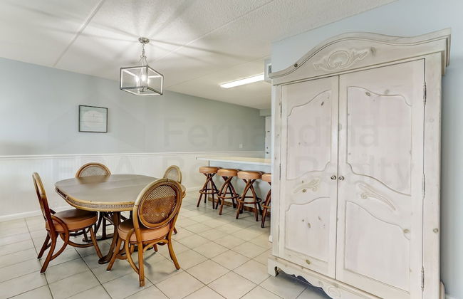 Convenience Direct Oceanfront Condo with Private Balcony by RedAwning - Photo 34