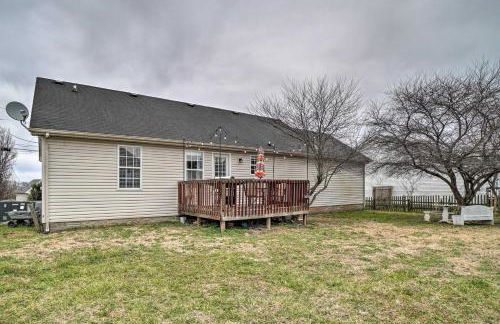 Suburban Getaway with Game Room, 19 Mi to Nashville! - Foto 23