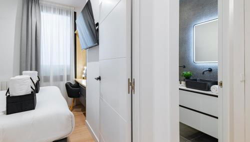 HONEY APARTMENT IN THE CENTER OF MADRID - Foto 2, wardrobe