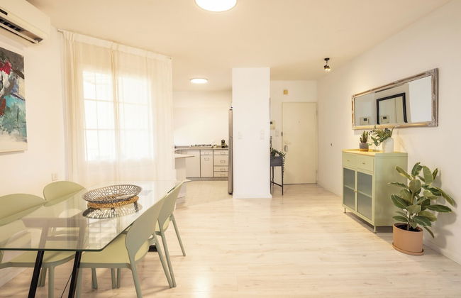 Chic 3BR Apt on the Beach by Sea N' Rent - Foto 8