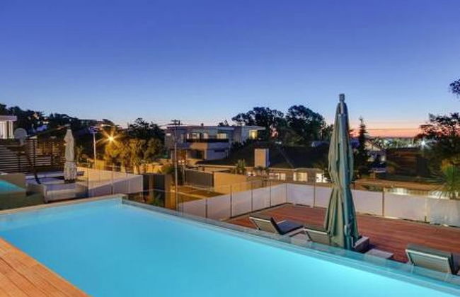 Dual Level Apartment Walking Distance to the Beach Harrier Place - Foto 5