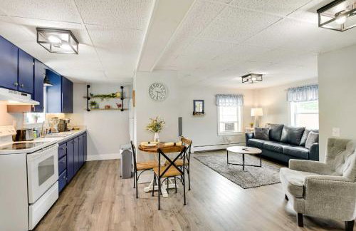 Chic and Central Apartment about 6 Mi to Sebec Lake! - Foto 1