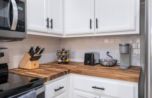 Blanco Lodge at Little Ranches 5 min to Square - Foto 19