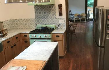 Old General Store on the French Broad River - Foto 8