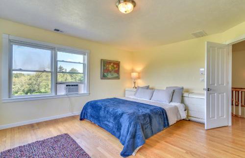 Rainier Home on 20 Acres with Blueberry Farm! - Foto 12