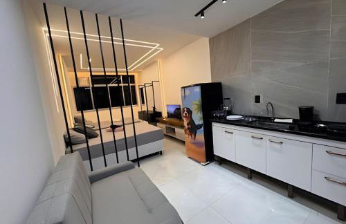 Pé na Sapucaí! Apto Completo, Decorado e Metrô na Porta - Foto 1