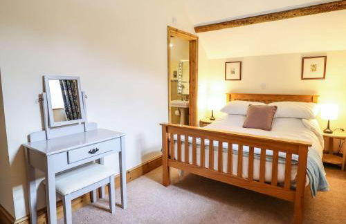 Hay Store - Photo 20