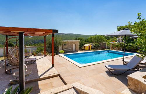 MY DALMATIA - Villa Sucic with private pool and mountain view - Foto 28