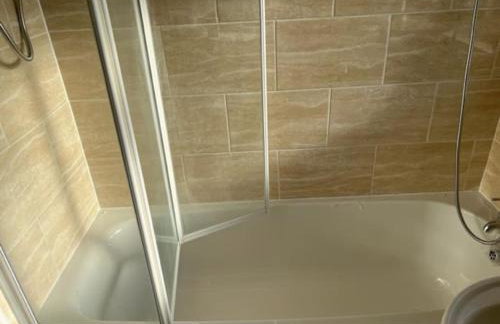 3 bedroom mid terraced house (2 double & 1 single) - Foto 4