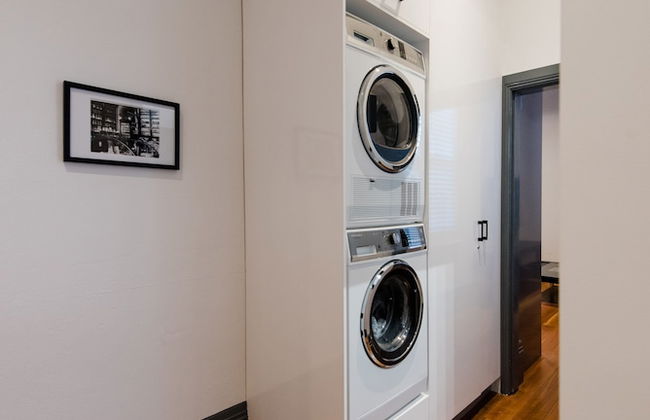 Bespoke On Main - Photo 11