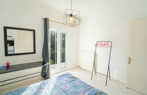 Modern 3 Bed Home with Balconies and Sea Access - Foto 59