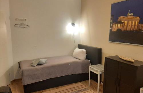 Am Bahnhof - Foto 55