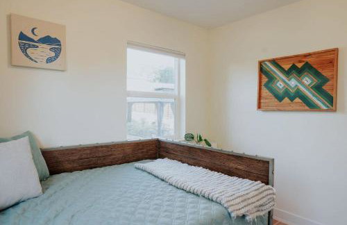 The Charlotte House With Soaking Tub, Arcade Game, Firepit - Foto 25