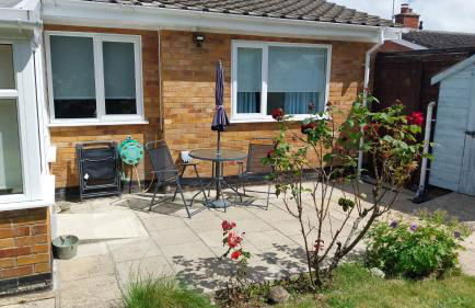 Beautiful 3-Bed Bungalow Kessingland rural retreat - Photo 33