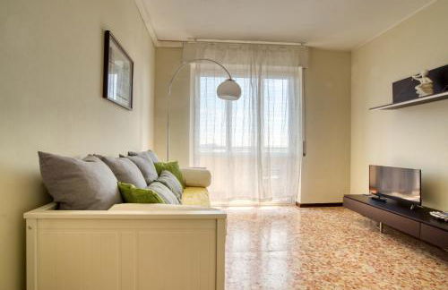 GuestHost - Luce bilo x4 vicino San Raffaele - Foto 20