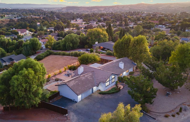 Paso Vista Bella by Avantstay Luxe Group Escape w Wine Country Views - Photo 44