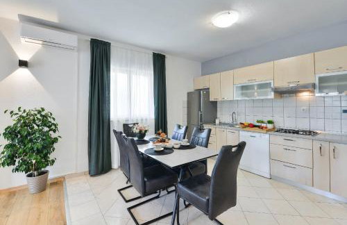 Holiday home Antonia with pool - Foto 18