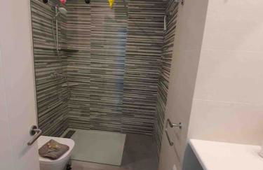 Espectacular Planta Baja con terraza y parking a 5 min de la playa - Foto 14