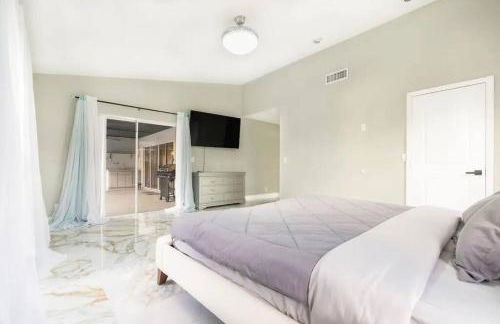 Modern Lakefront Home - Foto 65