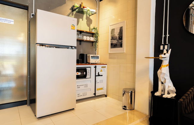 At 44 Bangrak - Photo 13