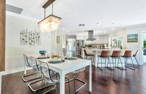 Waterfront Oasis w/ Pool Minutes to Downtown! - Foto 33