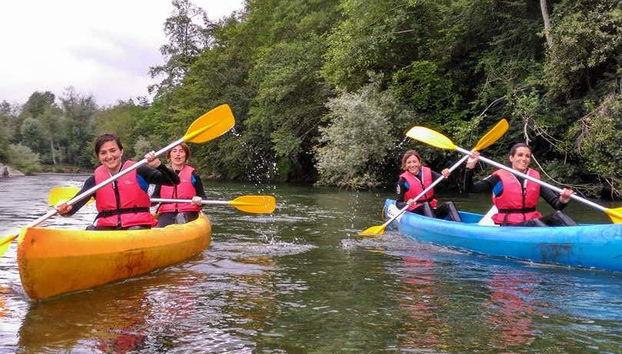 Remando por el río Deva