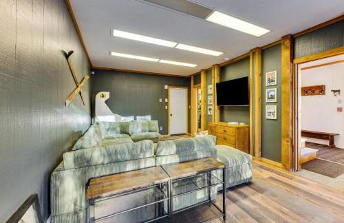 Resort-Style Community! Quechee Chalet with Deck - Foto 2