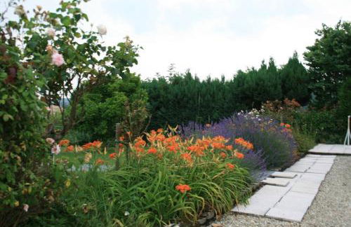 1 Bedroom House 20min walk to centre in Tournus - Foto 16