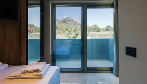 Isla Villas & Suites - Photo 4