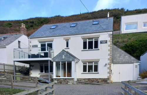 Karrek View - Trebarwith Strand (Sleeps 8-10) - Foto 1
