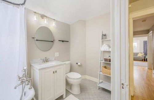 Spacious Downtown Character Home - 4 bedroom 3 bath Lawrence University College Ave - Photo 12