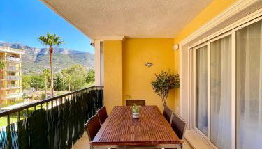 Bonito apartamento en Denia con piscina y vistas - Foto 2