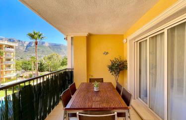 Bonito apartamento en Denia con piscina y vistas - Foto 2