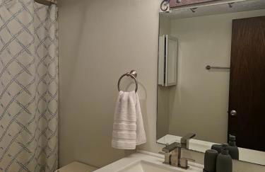 Rustic Mountain Escape Waterpark, Ski & Views! - Foto 5