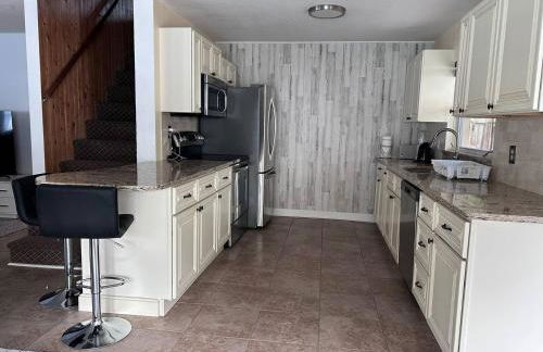 5 bedroom pool house air hockey walk to beach - Foto 31