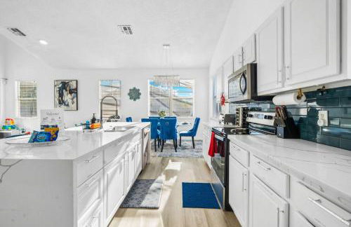 Beautiful 5BR 4 baths Themed home near Disney and Universal, Private Pool, Gameroom, baby Crib and more - Foto 11