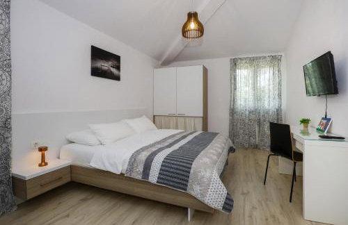 Luka's house - Photo 9