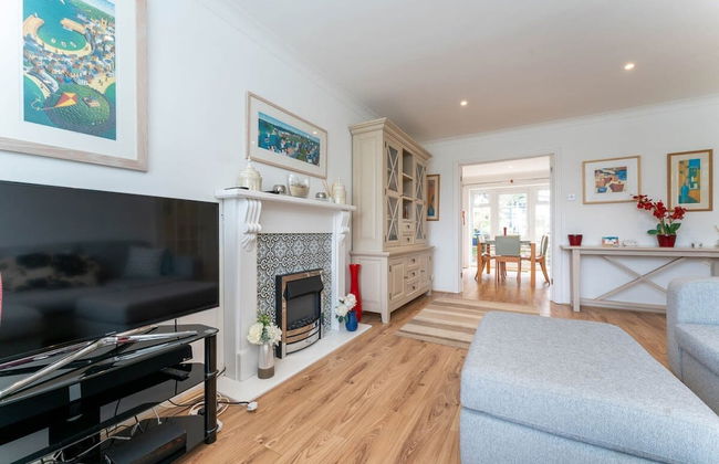 Host Stay Martlet House - Photo 5