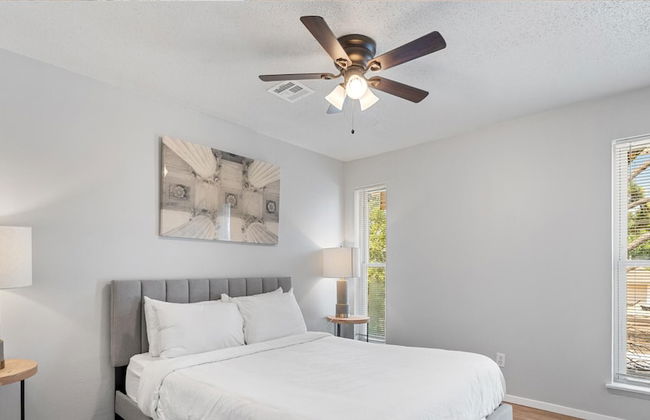 Spacious 8BR Modern Retreat Pool Table RV - Photo 21