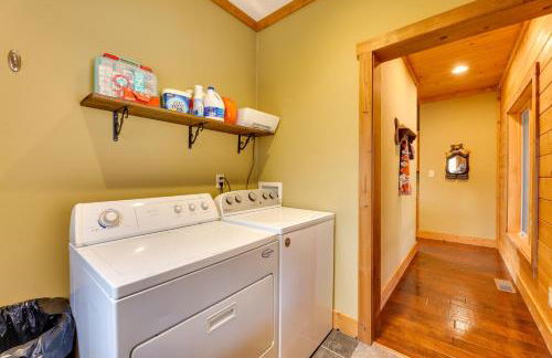 Game Room, Deck and Views Idyllic Slaty Fork Cabin - Foto 31