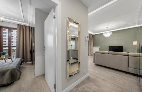 Wola Apartment - 9th Floor, Parking & Balcony - by Rentujemy - Foto 26