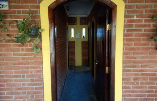 Casa de campo serrana, alegre e com piscina - Foto 25