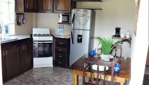 Beautiful 1-bed Apartment in Saint George's - Foto 4, Cocina privada