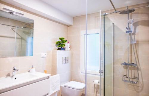 Nuevo apartamento entre 2 playas con garaje, terraza, wifi - Foto 11