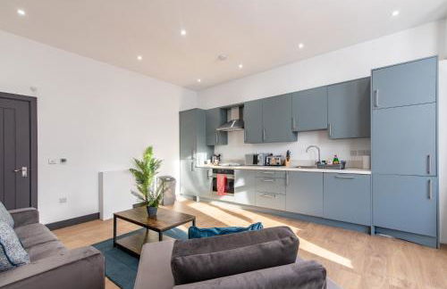 Victoria Apartments Stylish 3BR in Hartlepool - Photo 7