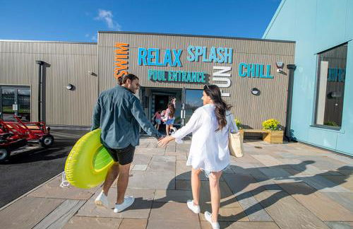 Your Seaside Escape at St Osyth Modern caravan with decking and wifi and parking Nr to Clacton on Sea - Foto 8