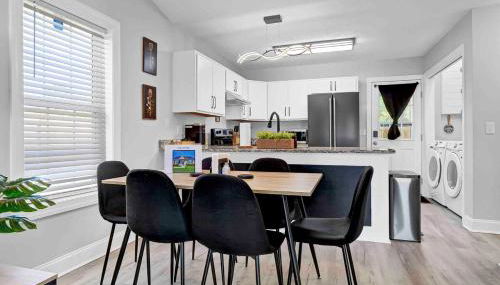 Relaxing 3 Bedroom Home Close to Beach & Airport! - Foto 5